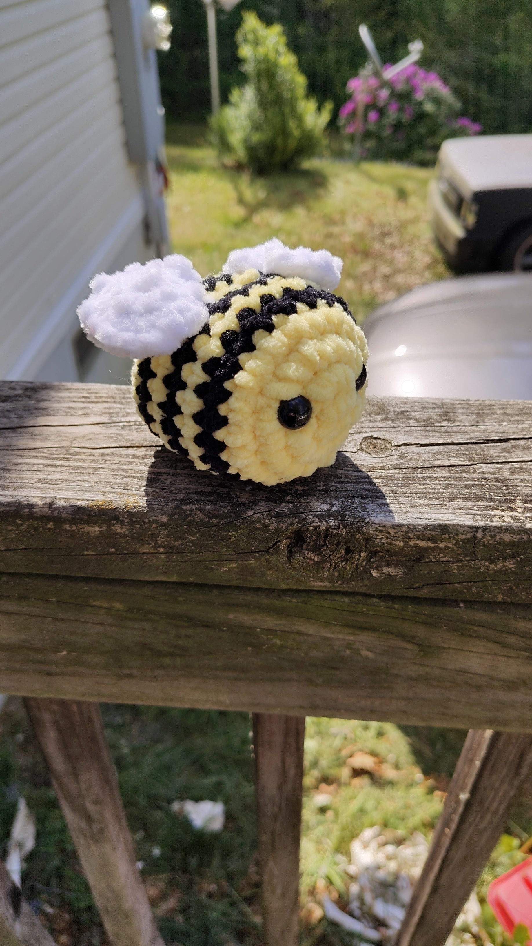 Small Bee